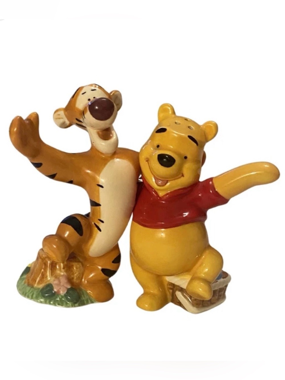 Disney's Winnie the Pooh & Tigger Ceramic Salt and Pepper Shakers Set